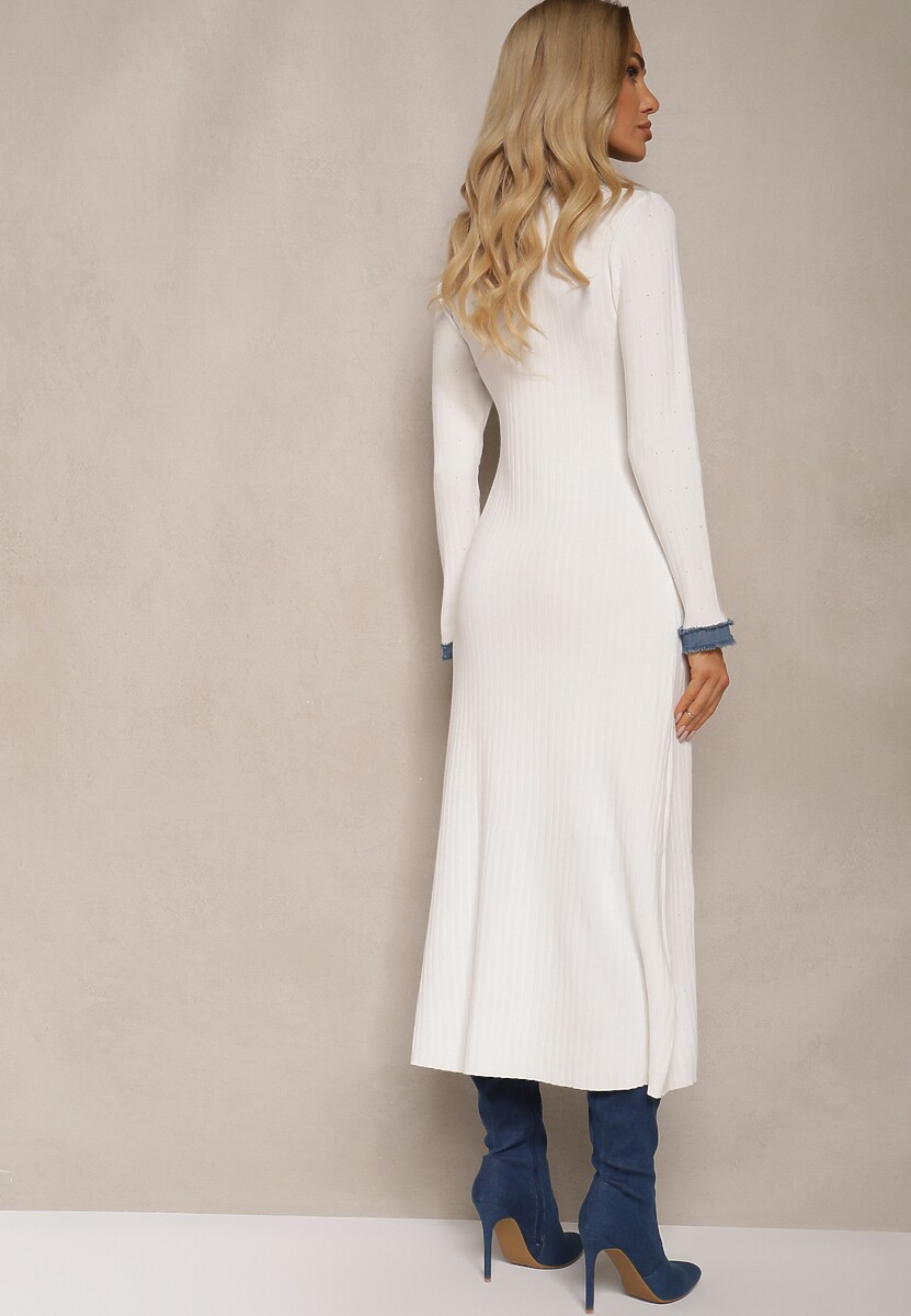 Biała Dzianinowa Sukienka z Wiskozą o Dopasowanym Kroju z Ozdobną Lamówką Issalora