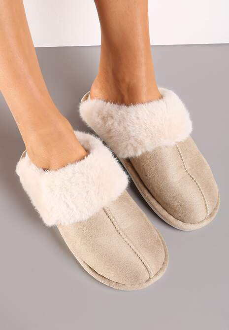Ciemnobeżowe Wsuwane Kapcie Ozdobione Futerkiem i Przeszyciami Almane
