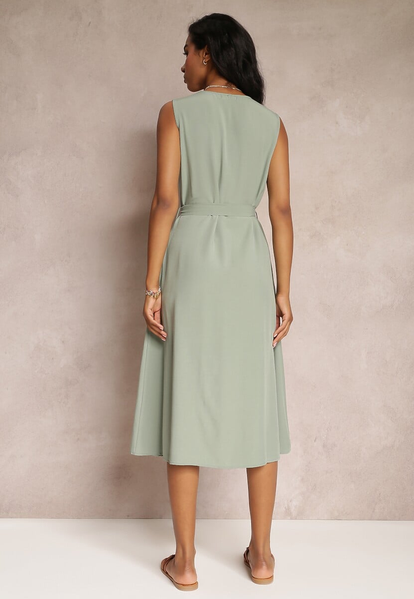 Zielona Trapezowa Sukienka Midi bez Rękawów z Wiązanym Paskiem Ajana
