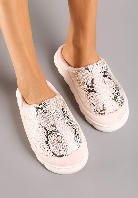 Jasnoróżowe Kapcie Vices na Platformie z Tłoczeniem Ozdobione Metalicznym Wzorem Zeanivra