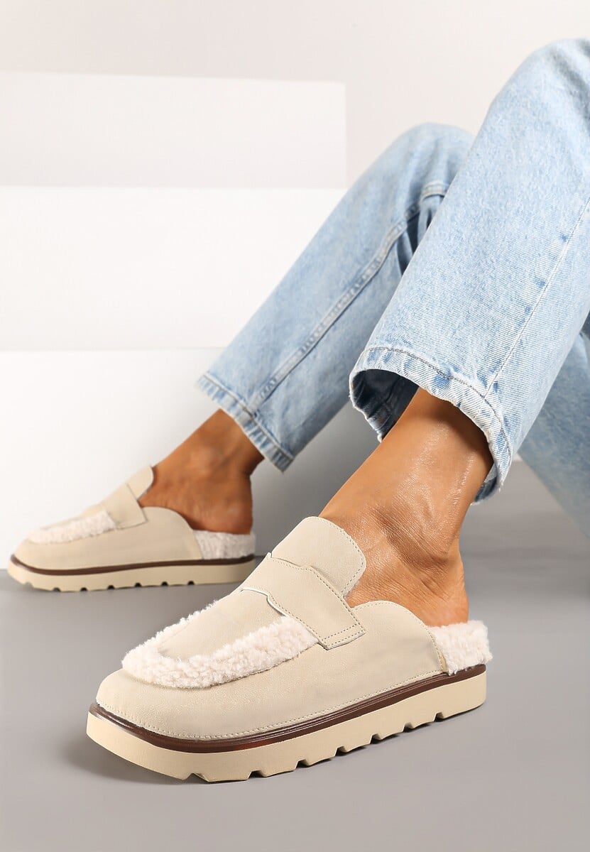 Beżowe Klapki na Platformie Ozdobione Paskiem i Futerkiem w Stylu Baranka Islinna