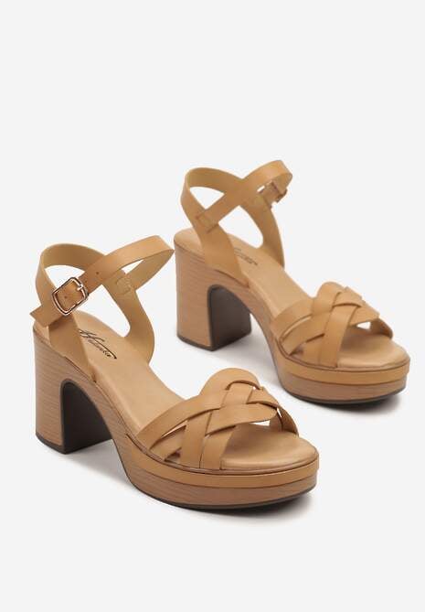 Beżowe Sandały na Słupku i Platformie z Ozdobnymi Paskami Lavirena