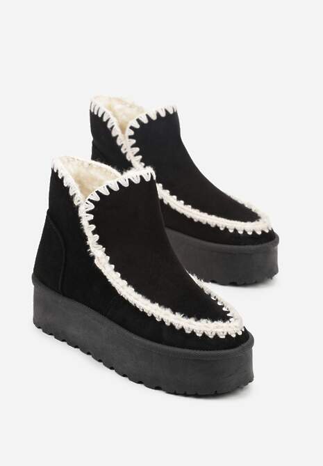 Czarne Śniegowce na Platformie Ozdobione Haftowanym Wzorem Naretusa