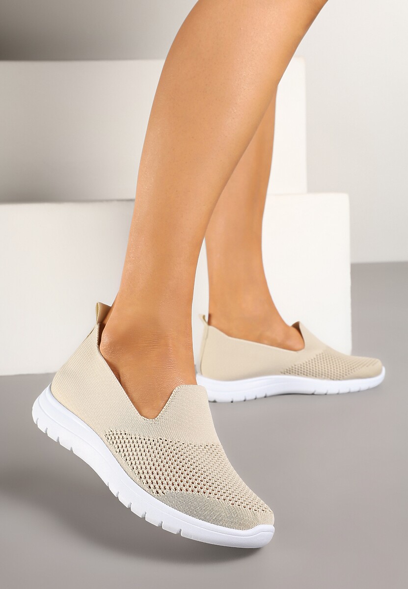 Szare Wsuwane Tenisówki z Ozdobną Perforacją Siltia