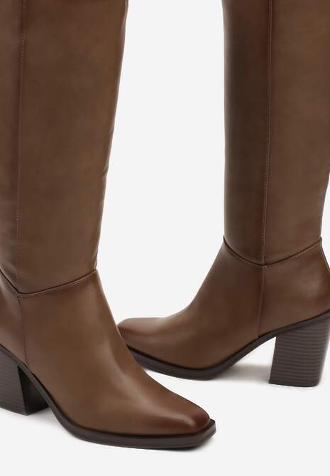 Ciemnobeżowe Casualowe Kozaki na Słupku Movara