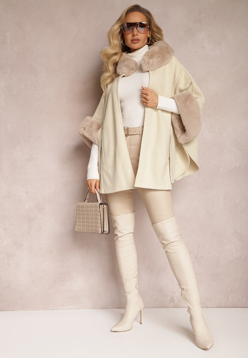 Beżowy Płaszcz Ponczo z Wiskozy z Paskiem i Futerkiem Roymessa