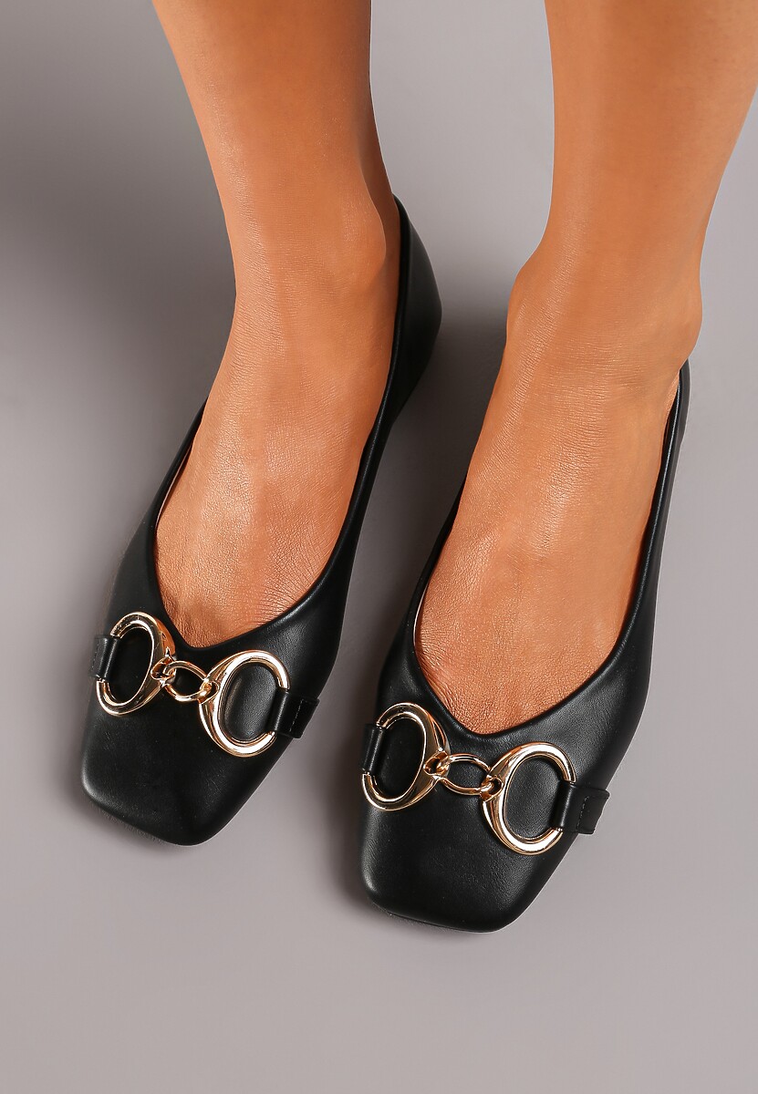 Czarne Balerinki Ozdobione Metalową Klamrą i Noskiem Kwadratowym Eladra