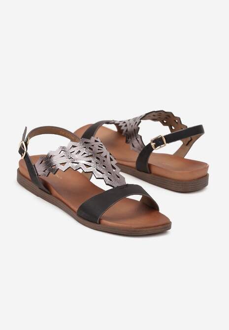 Czarne Sandały na Płaskiej Podeszwie z Ażurową Cholewką Salasena