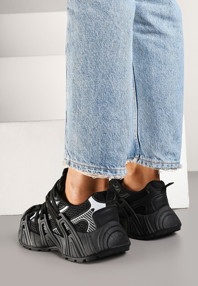 Czarne Sneakersy Ozdobione Geometrycznym Motywem Pollines