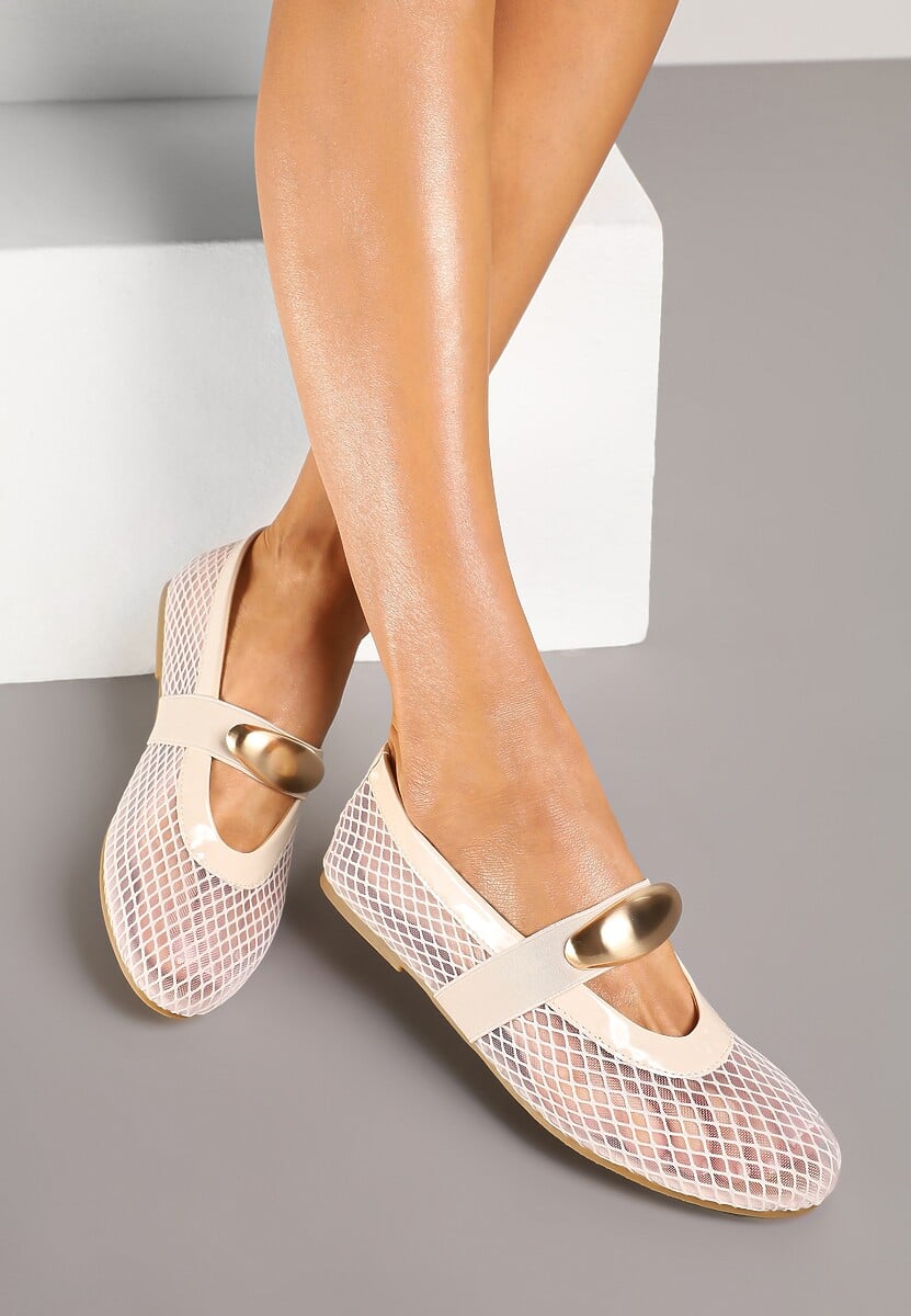 Białe Siateczkowe Balerinki z Metaliczną Ozdobą i Paskiem Irelisa