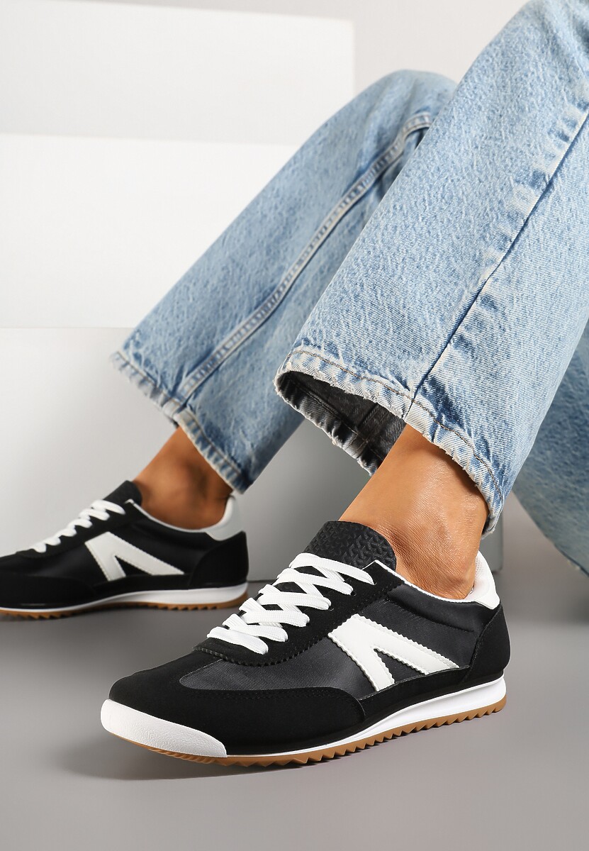 Czarne Sneakersy Ozdobione Geometrycznym Motywem Clevandra