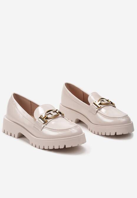 Beżowe Mokasyny na Grubej Podeszwie Lakierowane z Metalową Wstawką Daruill