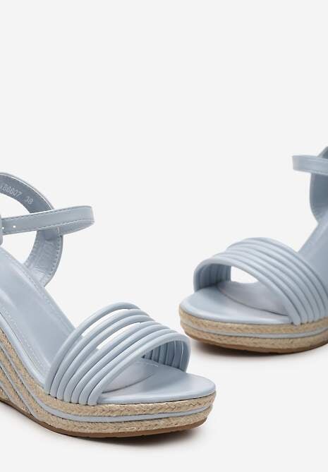 Niebieskie Sandały Zapinane wokół Kostki Ozdobione Plecionką na Koturnie Gwenda