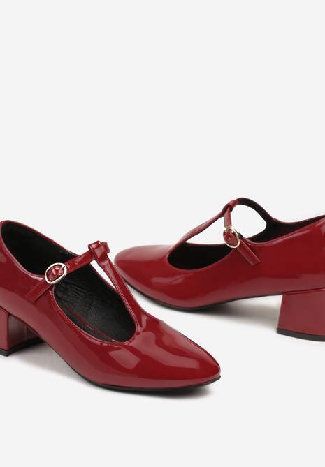 Bordowe Czółenka Lakierowane na Słupku Wykończone Sprzączką Velarise