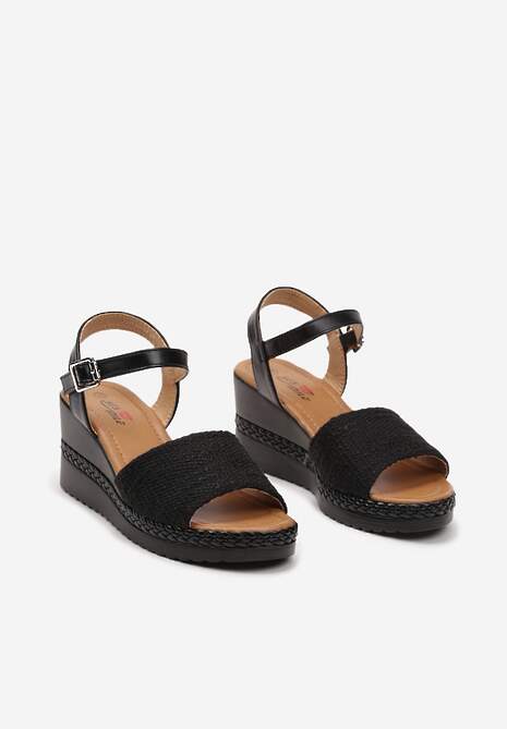 Czarne Sandały na Koturnie z Ekoskóry Zapinane na Sprzączkę przy Kostce Garnia