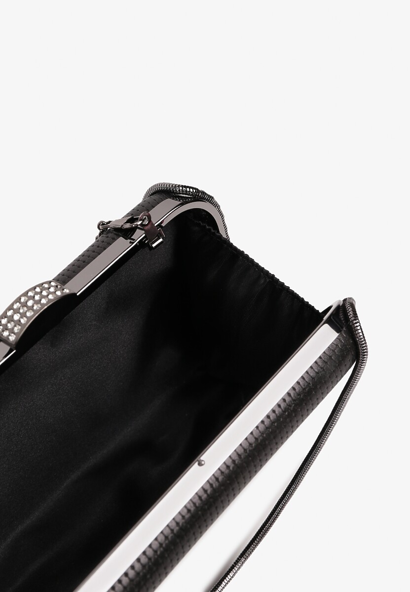 Czarna Mała Torebka Kopertówka na Ramię z Łańcuszkiem Rączką i Perełkami Nellissa