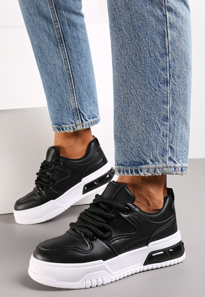 Czarne Sneakersy na Platformie z Imitacji Skóry z Przeszyciami i Sznurowaniem Celende