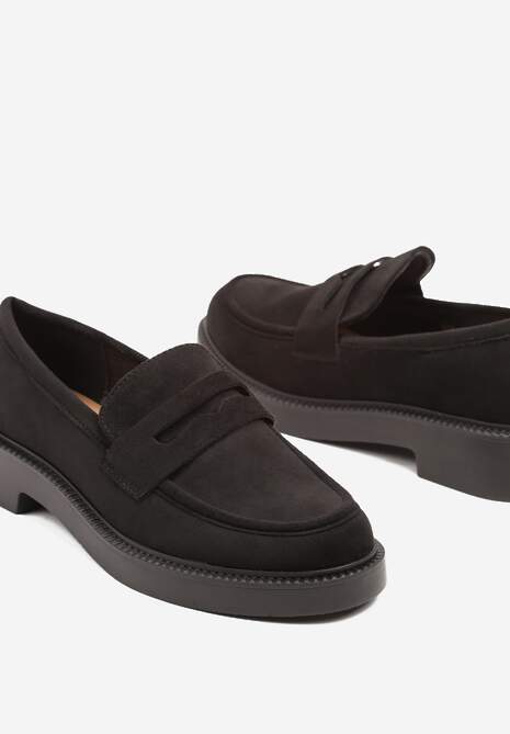 Czarne Mokasyny Ozdobione z Przodu Paskiem Jelzivis