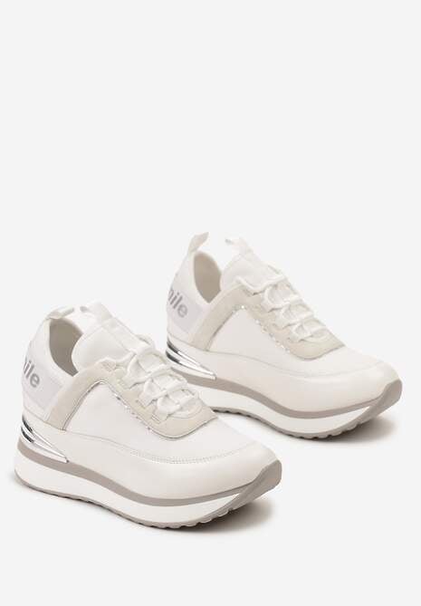 Białe Sneakersy z Metaliczną Wstawką i Ozdobnym Napisem na Ukrytym Koturnie Alivewna