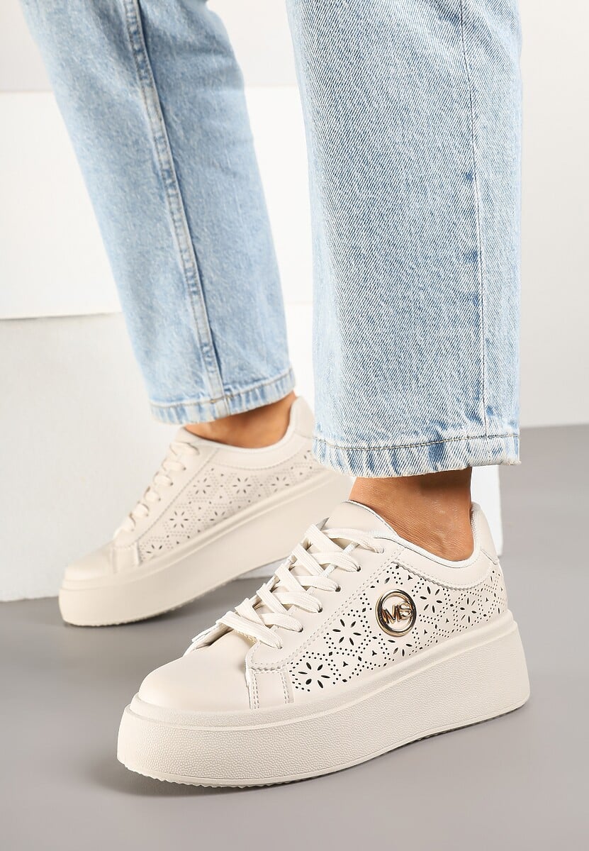 Jasnobeżowe Sneakersy na Platformie z Ażurowym Zdobieniem i Aplikacją Dalirnna