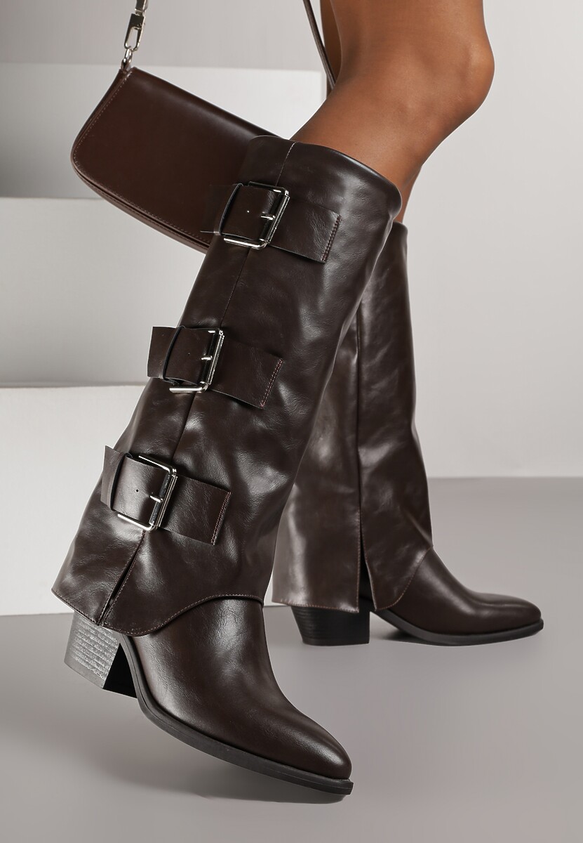 Brązowe Kozaki na Słupku Kowbojki Ozdobione Metaliczną Aplikacją i Wywiniętą Cholewką Latareia