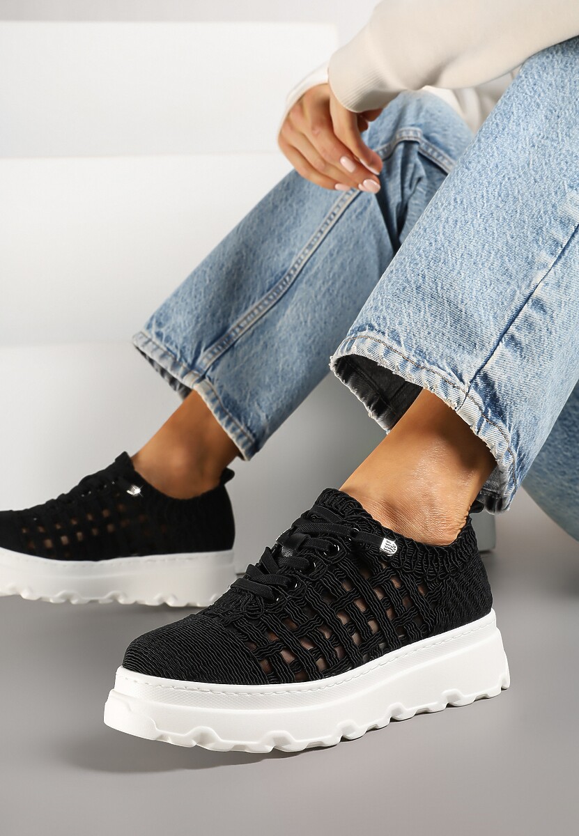 Czarne Sneakersy na Platformie z Ażurkową Cholewką Marionea