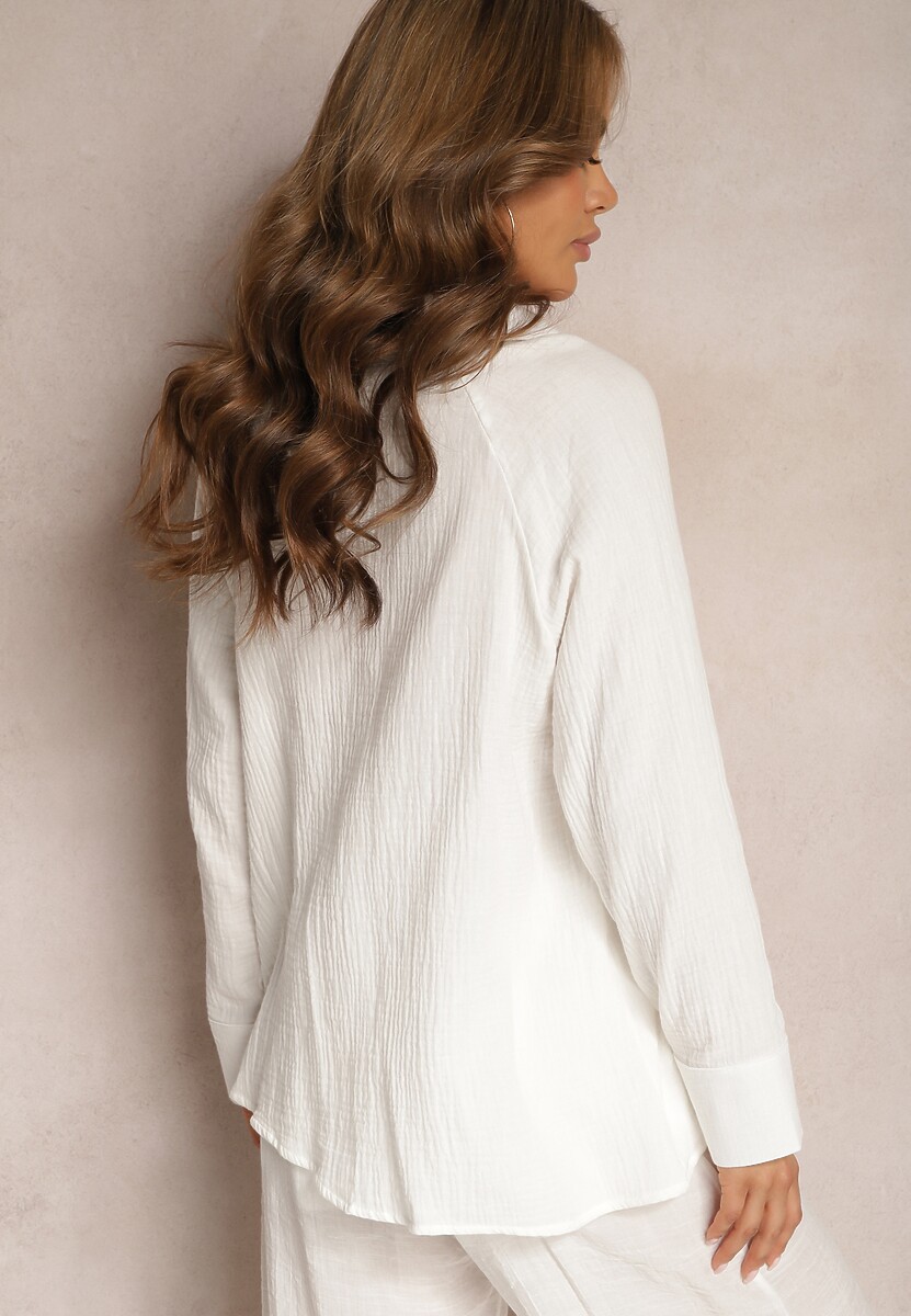 Biała Casualowa Bluzka z Bawełny Wykończona Wiązaniem i Kołnierzykiem Cyrilla