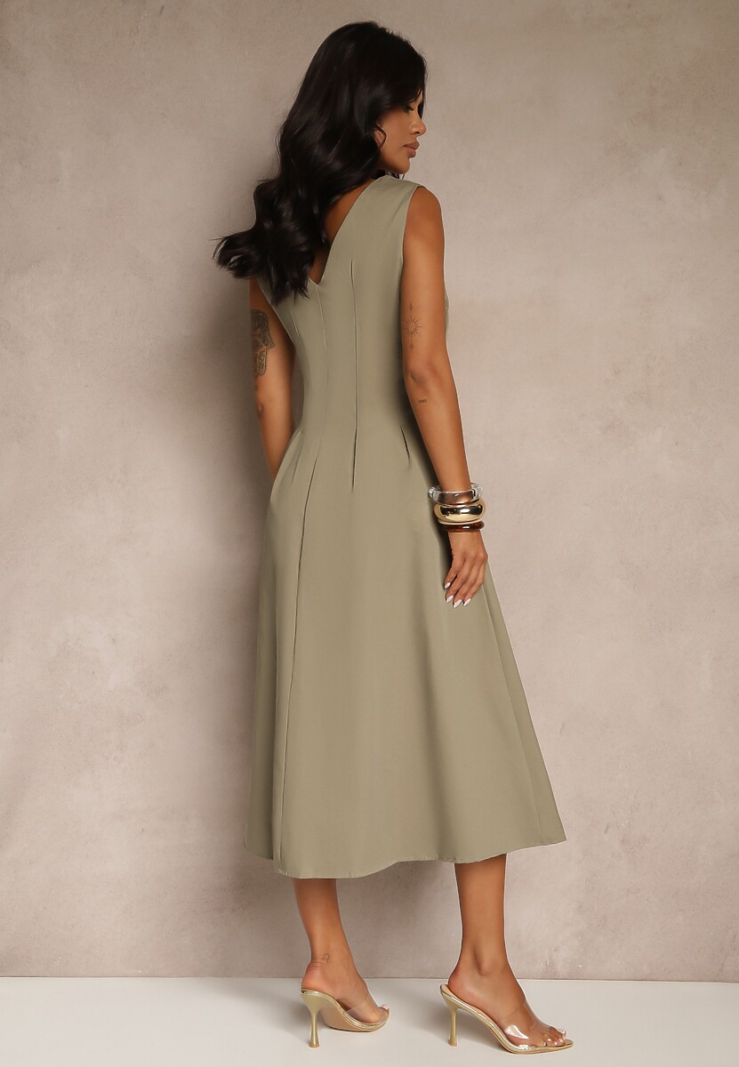 Jasnozielona Rozkloszowana Sukienka z Dekoltem w Kształcie Litery V Agilia