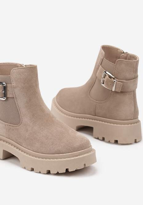 Ciemnobeżowe Botki na Płaskiej Podeszwie z Metaliczną Klamrą Tarlana