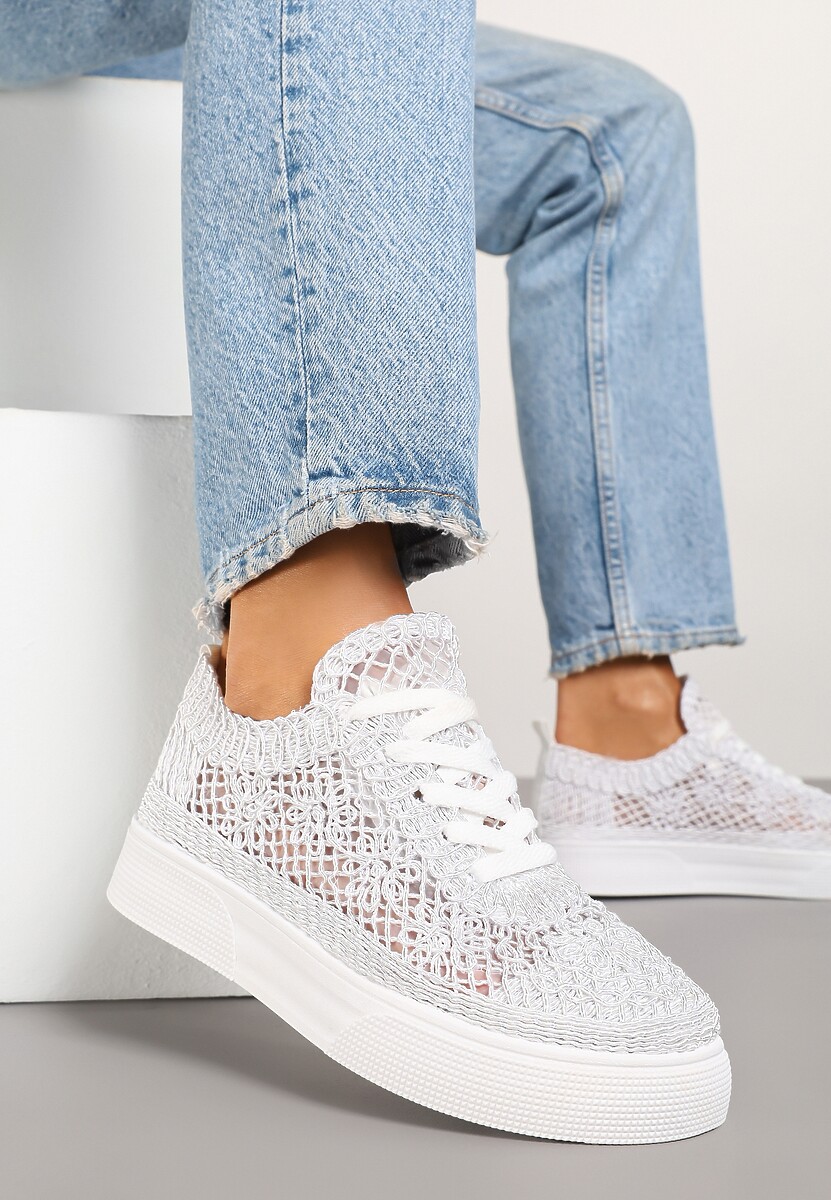 Białe Sneakersy z Ażurowej Koronki na Grubej Podeszwie Nanessia