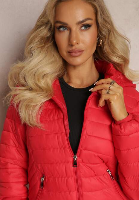 Czerwona Pikowana Kurtka z Odpinanym Kapturem Sissata