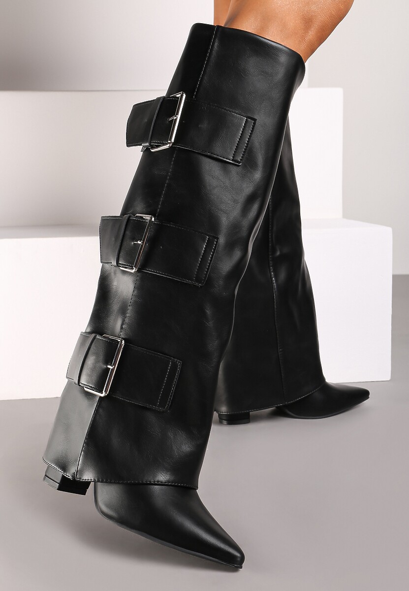 Brązowe Rockowe Kozaki na Słupku z Wywiniętą Cholewką Wykończone Klamrami Navlaya