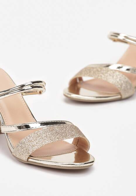 Złote Sandały na Słupku Zdobione Brokatem Clymiore