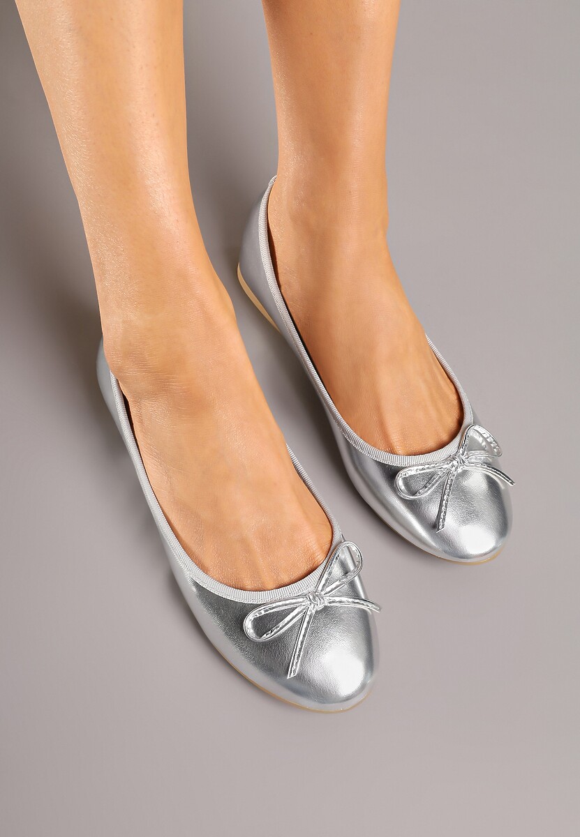 Srebrne Casualowe Balerinki na Płaskiej Podeszwie Wykończone Kokardką Rivashani