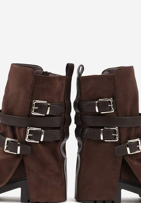 Brązowe Botki Bikery Ozdobione Klamrami i Wywiniętą Cholewką Seride