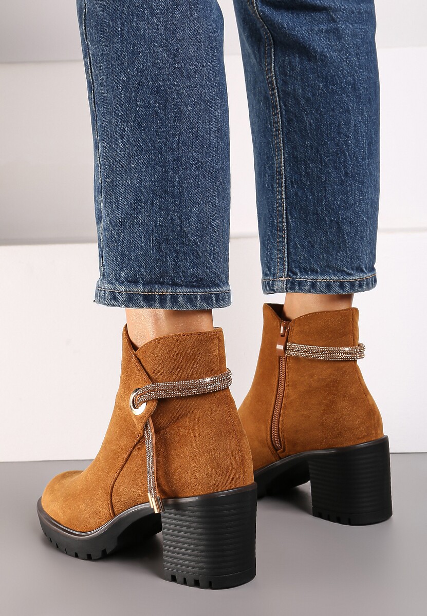 Brązowe Botki na Obcasie z Ozdobnym Cyrkoniowym Sznureczkiem Leresta