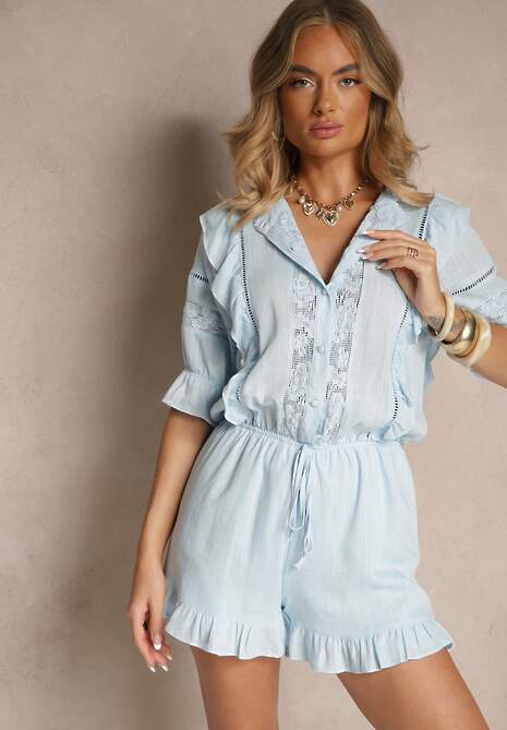 Jasnoniebieski Wiskozowy Kombinezon z Lnem w Rustykalnym Stylu z Koronką i Falbanami Linulia
