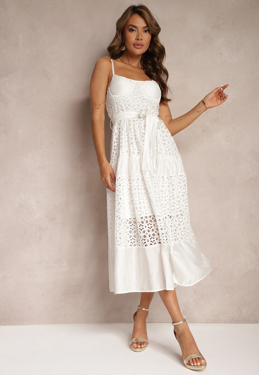 Biała Ażurowa Sukienka o Rozkloszowanym Kroju na Ramiączkach z Materiałowym Paskiem Residia