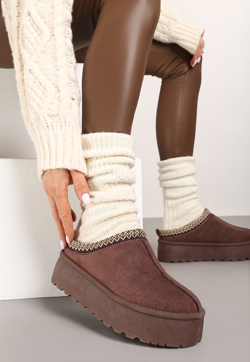 Czarne Śniegowce na Platformie z Ozdobnym Paskiem Lotiara