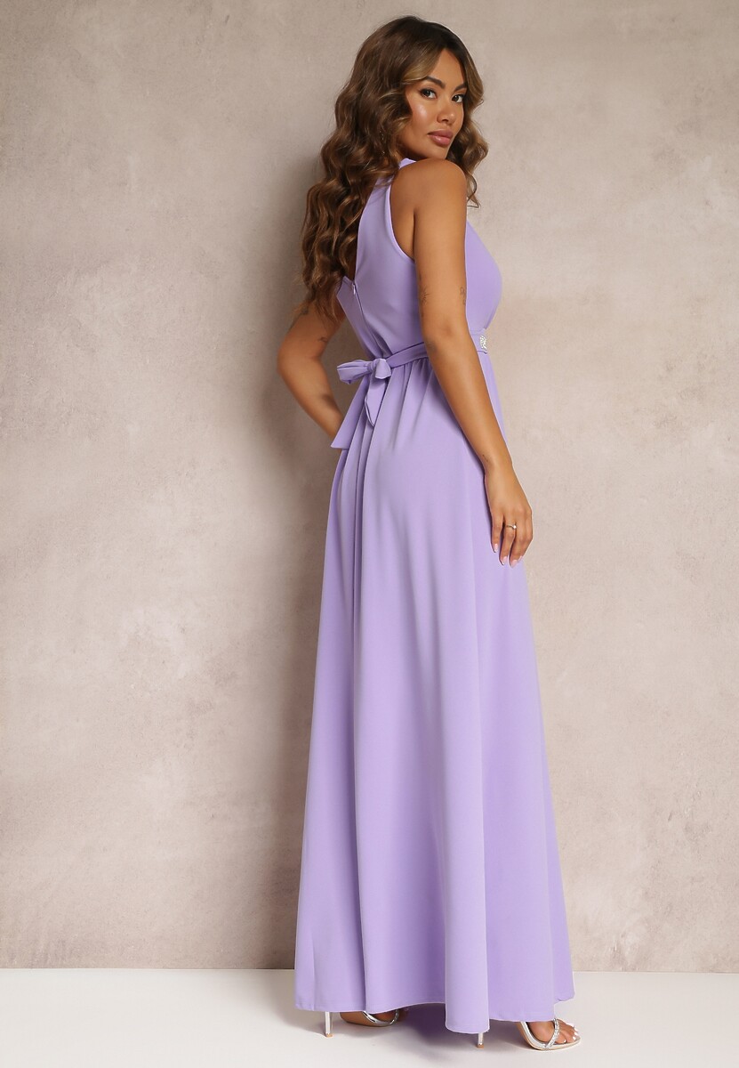 Jasnofioletowa Rozkloszowana Sukienka z Wycięciem i Paskiem w Cyrkonie Elineta