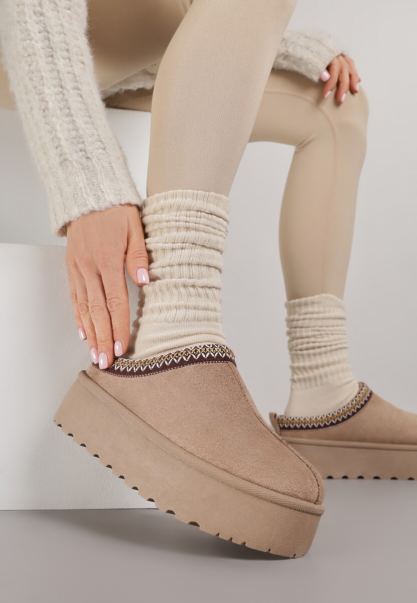 Ciemnobeżowe Śniegowce na Platformie z Ozdobnym Paskiem Lotiara