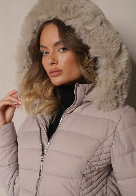 Jasnoszara Kurtka z Pikowanymi Przeszyciami i Odpinanym Kapturem Ocieplana Futrem Reanara