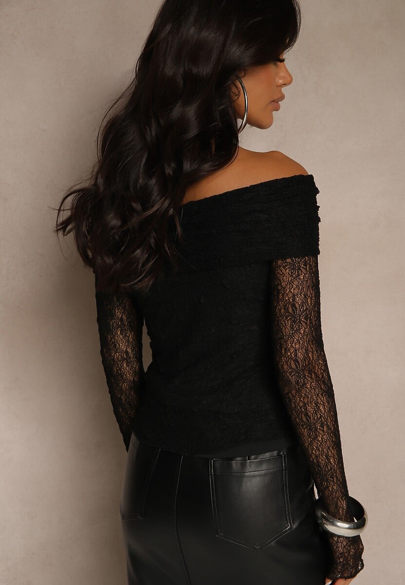 Czarna Bluzka Longsleeve z Koronki z Odkrytymi Ramionami Unarda