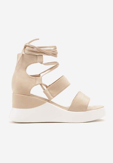 Beżowe Casualowe Sandały na Koturnie z Ozdobnym Wiązaniem przy Kostce Ozaena