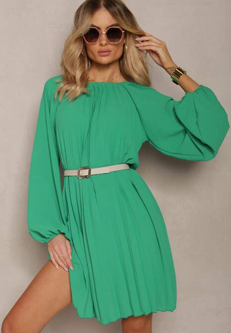 Zielona Rozkloszowana Sukienka Ozdobiona Plisowaniem i Bufiastymi Rękawami Ksarina