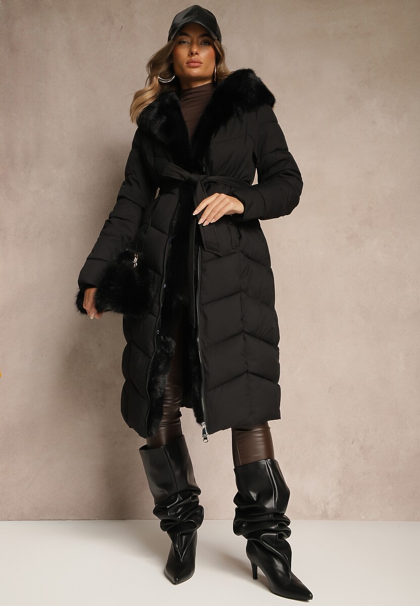 Czarna Kurtka z Pikowanymi Przeszyciami Futerkiem i Paskiem Serapella