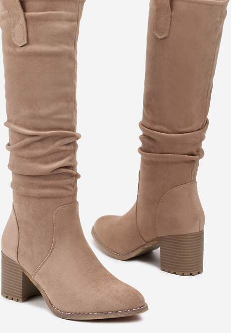 Beżowe Kozaki na Obcasie z Imitacji Zamszu Ozdobione Patkami Tulila
