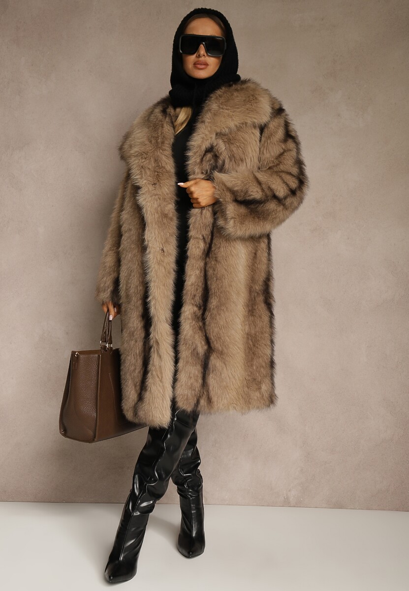 Biały Płaszcz Futerko o Prostym Kroju z Szerokim Kołnierzem Ezilana