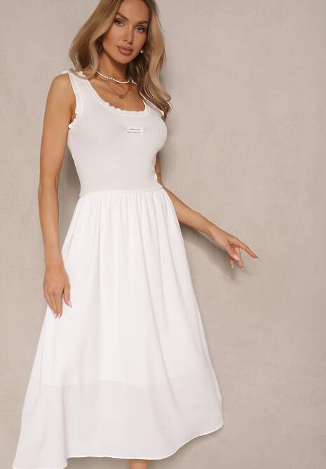 Biała Rozkloszowana Sukienka z Wiskozy Ozdobiona Naszywką Ronlina