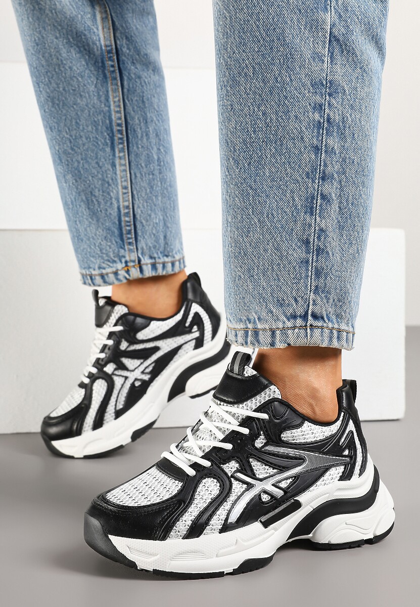 Czarne Sneakersy z Ozdobnymi Paskami Xerraza